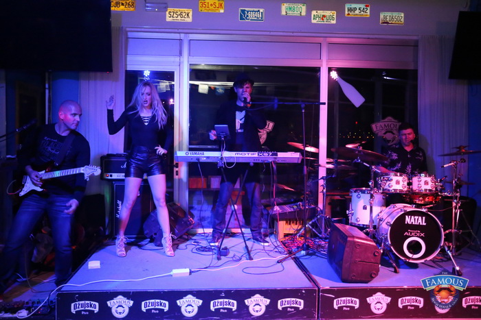 Noa & Funkblusters @ Famous Beach Bar & Grill 4. studenog 2016.