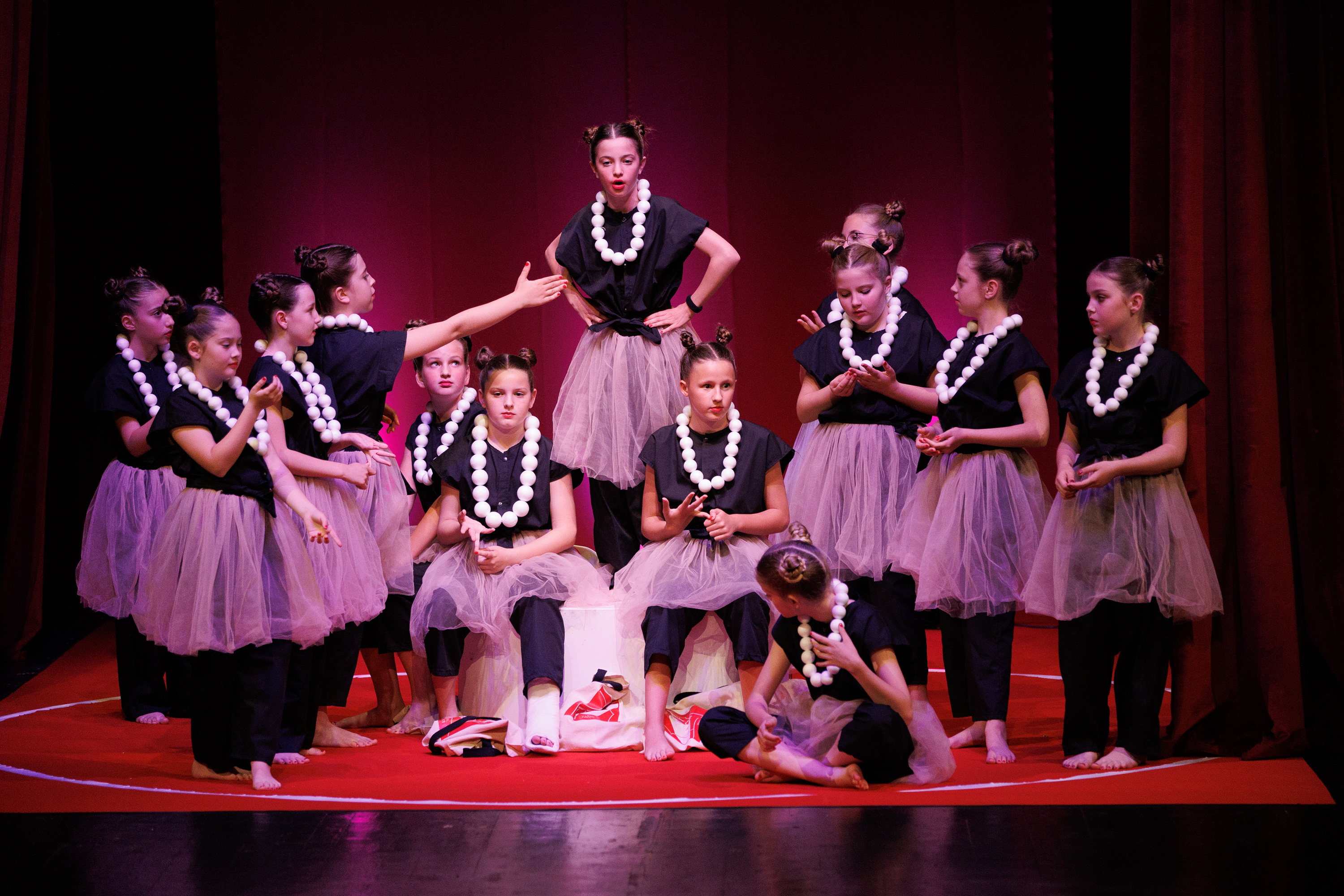 Igrajmo se: Zabranjeno mlađima od 15 strana A