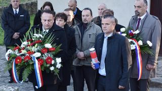 Ervenik: Obilježena 26. godišnjica stradanja obitelji Čengić