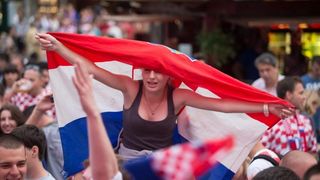 Hrvatski navijači okupirali Lens uoči utakmice s Portugalom, Photo: PIXSELL Hrvatski navijači okupirali Lens uoči utakmice s Portugalom, Photo: PIXSELL