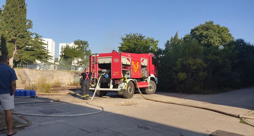 Vatrogasci, požar Vatrogasci, požar