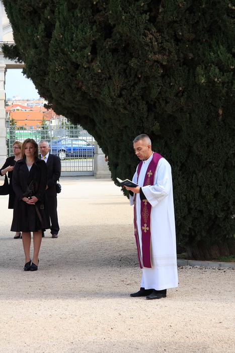 Dan županije: Polaganje vijenaca na Gradskom groblju Zadar Dan županije: Polaganje vijenaca na Gradskom groblju Zadar