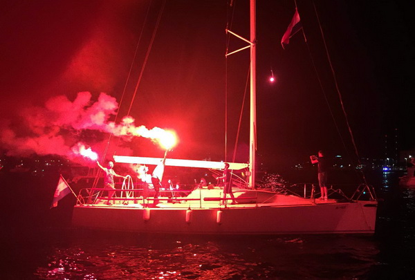 Doček zlatnih zadarskih olimpijaca Šime Fantele i Igora Marenića: Bakljada na brodovima od Vitrenjaka do Morskih orgulja. Foto: Tija Malik Doček zlatnih zadarskih olimpijaca Šime Fantele i Igora Marenića: Bakljada na brodovima od Vitrenjaka do Morskih orgulja. Foto: Tija Malik