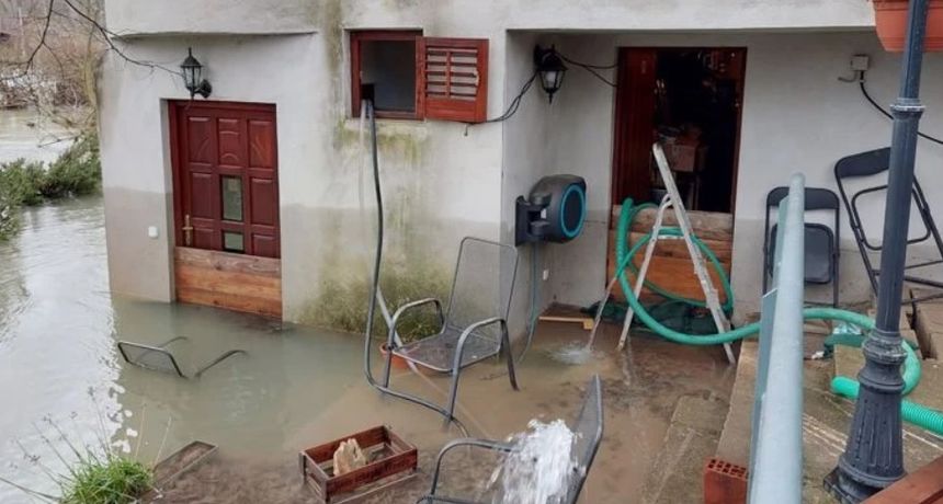 U Žegaru se izlila Zrmanja