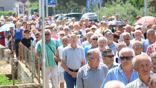 Tradicionalna procesija Tijelova ulicama Vira Tradicionalna procesija Tijelova ulicama Vira