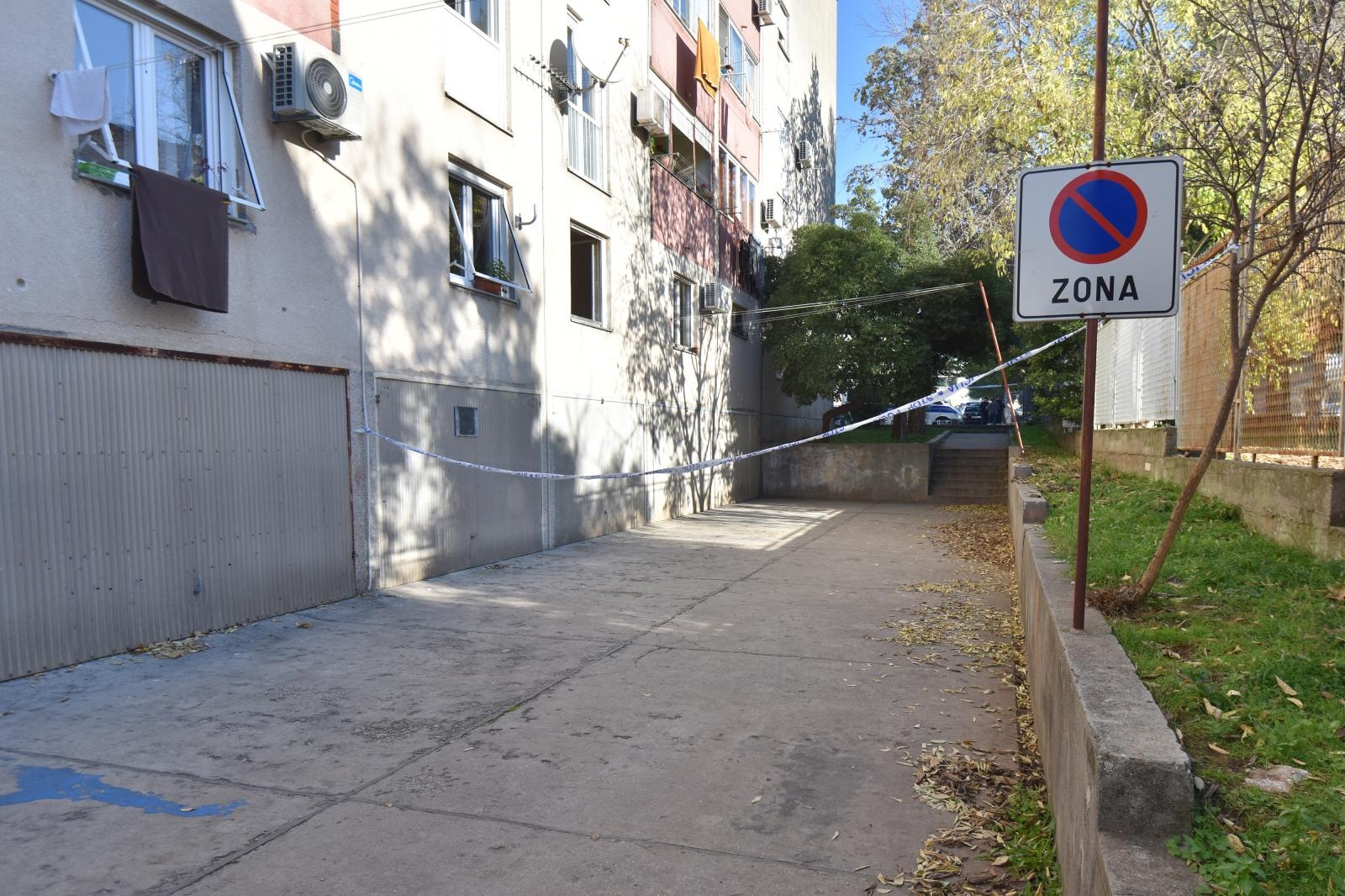 Nepoznati počinitelj bacio eksplozivnu napravu u dvorište PU Zadarske