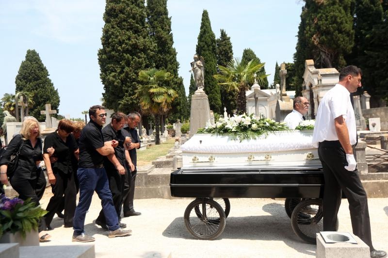 Na zadarskom Gradskom groblju na posljednji počinak ispraćena Sara Čirjak