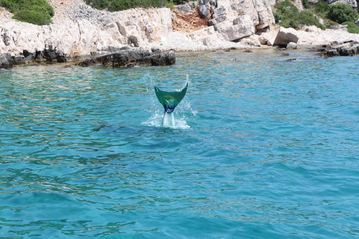 Kod otoka Prvića snimljen spot za pjesmu “Plovim” Tomislava Bralića i klape Intrade!