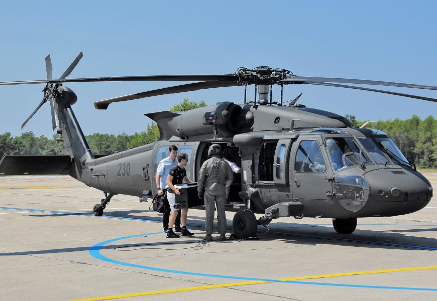 Helikopterom HRZ-a srce za transplantaciju stiglo iz Zadra u Zagreb Helikopterom HRZ-a srce za transplantaciju stiglo iz Zadra u Zagreb