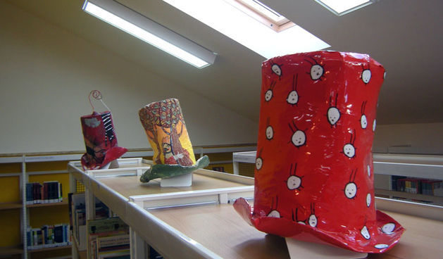 Izložba šešira hrvatskih ilustratora