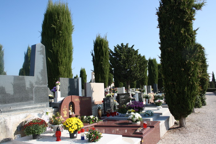 Blagdan Svih Svetih na groblju Belafuža 1. studenog 2011, Foto: Mladen Malik Blagdan Svih Svetih na groblju Belafuža 1. studenog 2011, Foto: Mladen Malik