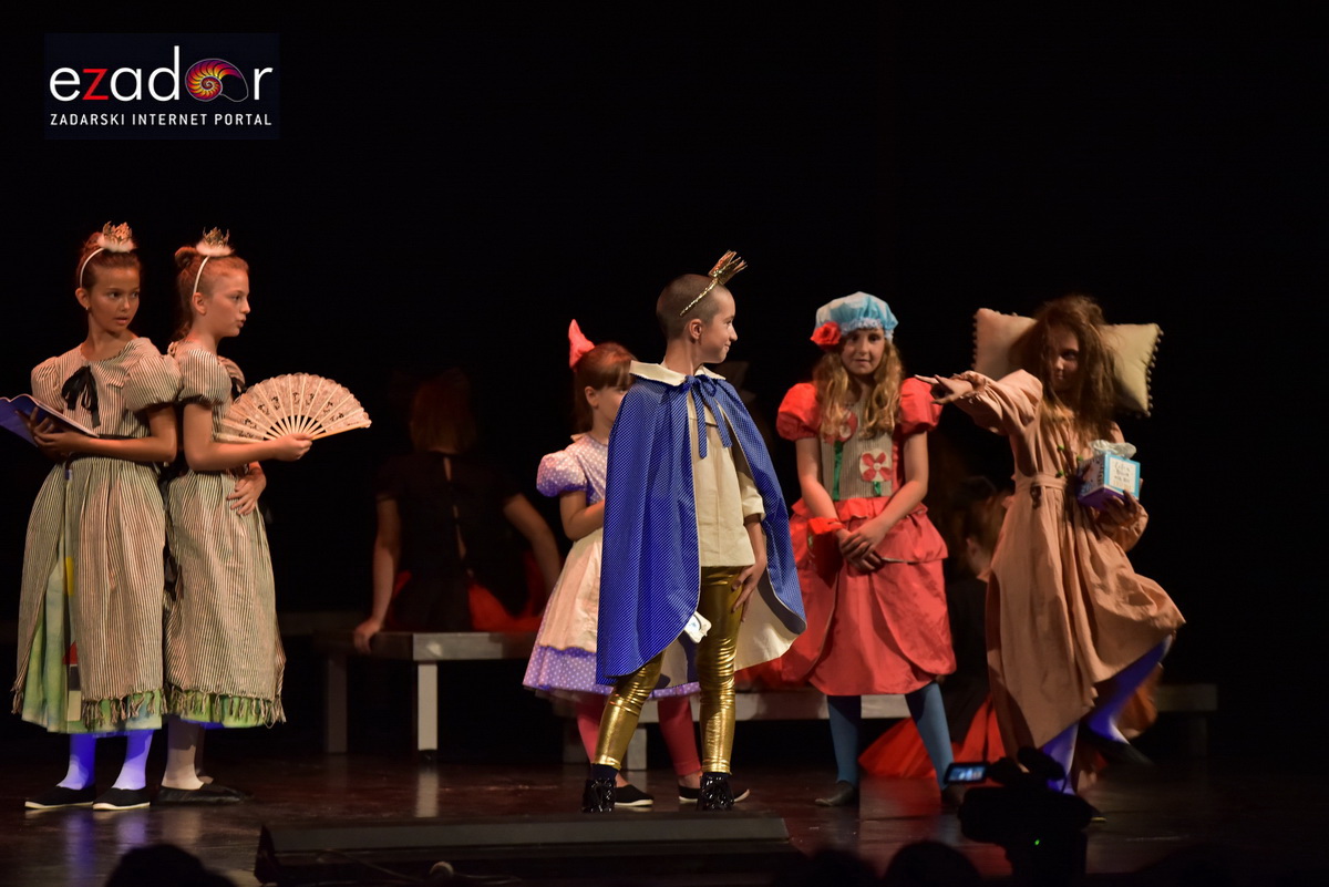 U HNK Zadar održana kazališna revija predstava Udruge “Igrajmo se” U HNK Zadar održana kazališna revija predstava Udruge “Igrajmo se”