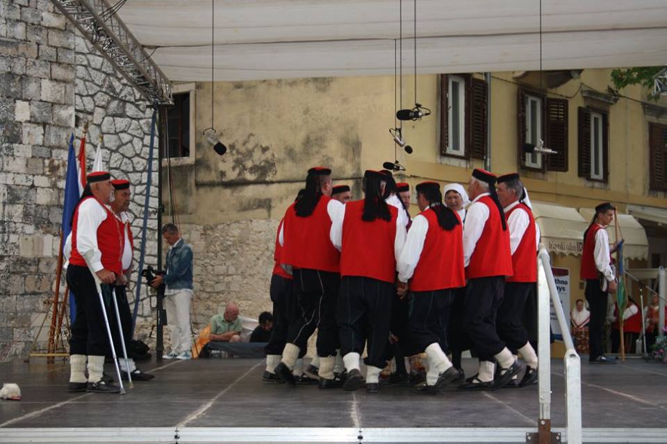 smotra folklora; etno dani