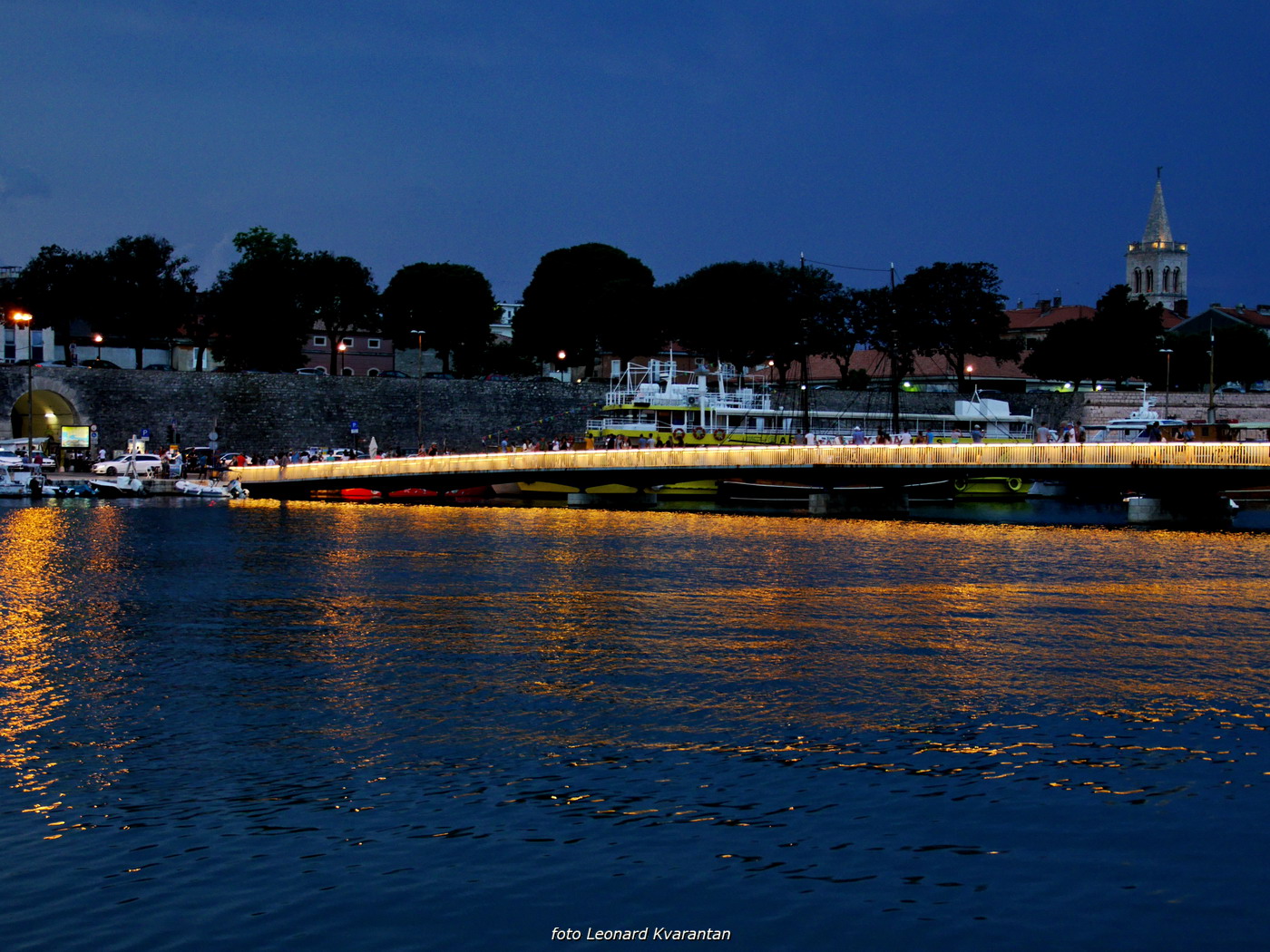Munje nad zadarskom lukom
