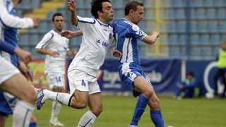 Varazdin, 080510.
Na gradskom stadionu u Varazdinu igra se 29. kolo prve HNL izmedju Varteksa i Zadra.
Na slici: Miljenko Mumlek i Marko Anic.
Foto: Zeljko Hajdinjak / CROPIX