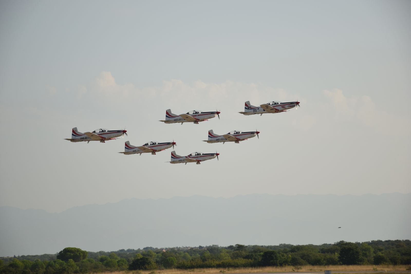 “Krila Oluje” krenula na međunarodni miting u Poljskoj “Krila Oluje” krenula na međunarodni miting u Poljskoj