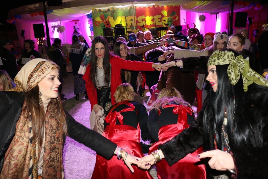 Maškarana Republika preuzela vlast u Viru