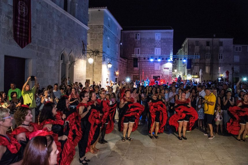 Paški Ljetni karneval 2017