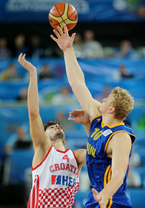 Arena Stozice, Ljubljana, Slovenija – Europsko prvenstvo u kosarci Eurobasket Slovenija 2013., cetvrtfinale, Hrvatska – Ukrajina. Krunoslav Simon. Photo: Igor Kralj/PIXSELL Arena Stozice, Ljubljana, Slovenija – Europsko prvenstvo u kosarci Eurobasket Slovenija 2013., cetvrtfinale, Hrvatska – Ukrajina. Krunoslav Simon. Photo: Igor Kralj/PIXSELL