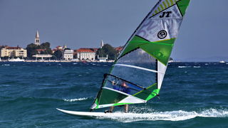 Surferi i kiteri došli na svoje pred neveru