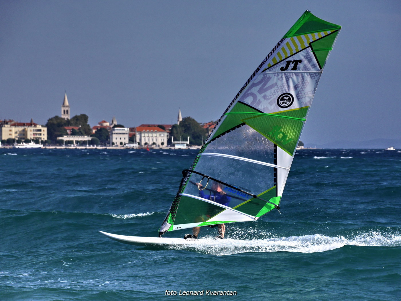 Surferi i kiteri došli na svoje pred neveru