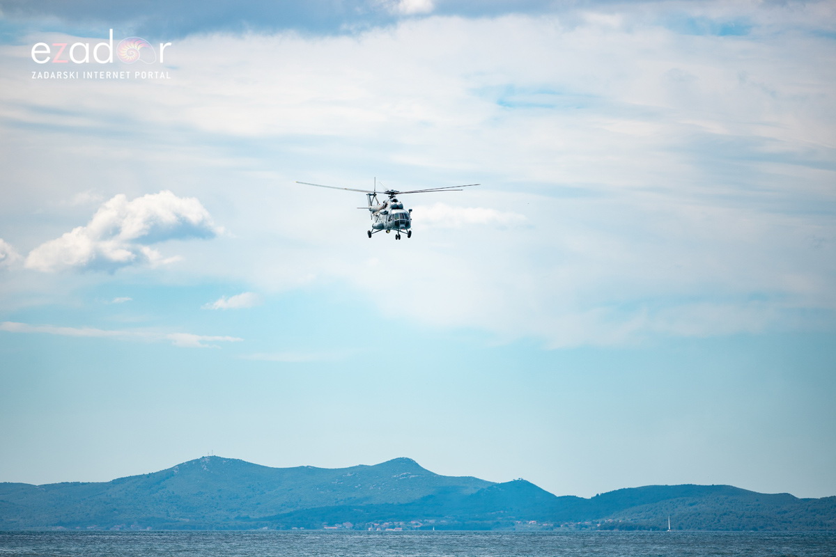 Krila Oluje i Red Arrows preletjeli iznad Zadarskog kanala