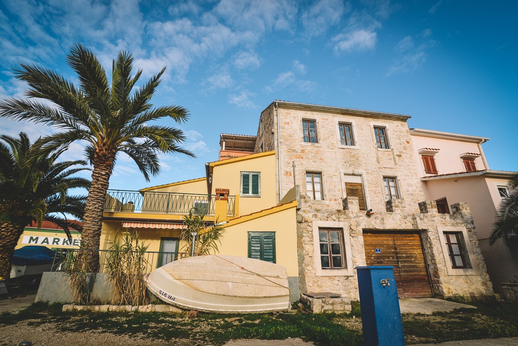 Đir po Sutomišćici Đir po Sutomišćici