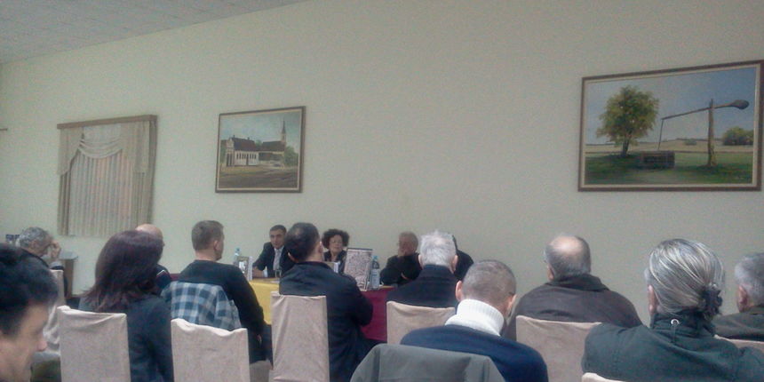 Predstavljen Zbornik o vlč. Ivanu Buriku Predstavljen Zbornik o vlč. Ivanu Buriku