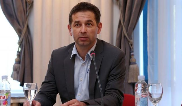 Hrvatski novinarski dom, tribina Vecernjeg lista Jezik i radno pravo. Zeljko Jozic.