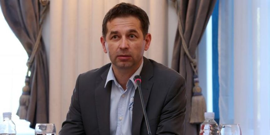 Hrvatski novinarski dom, tribina Vecernjeg lista Jezik i radno pravo. Zeljko Jozic.