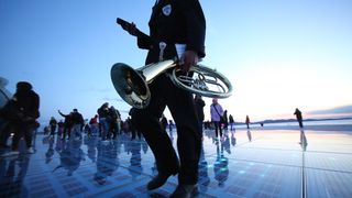 HGD Sv. Cecilija izvelo korčulanski viteški ples “Moreška” na Pozdravu suncu