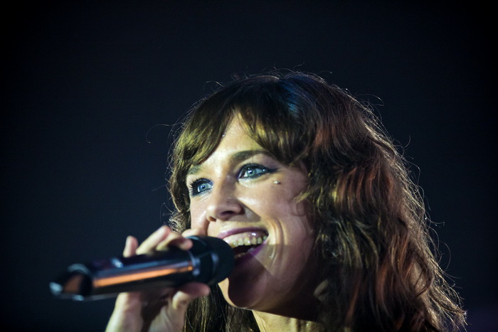 Zagreb, 030612.
Francuska pjevacica Zaz, pravog imena Isabelle Geffroy, kojoj je planetarnu slavu donio singl Je veux, odrzala je veceras koncert pred prepunom dvoranom Doma sportova.
Foto: Neja Markicevic / CROPIX