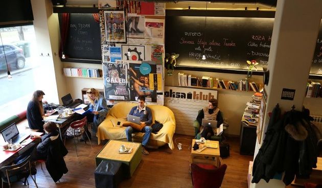 Zagreb – Booksa, knjizara, kavana i knjizevni klub u Marticevoj ulici vrlo neformalne i opustene atmosfere. Photo: Anto Magzan/PIXSELL