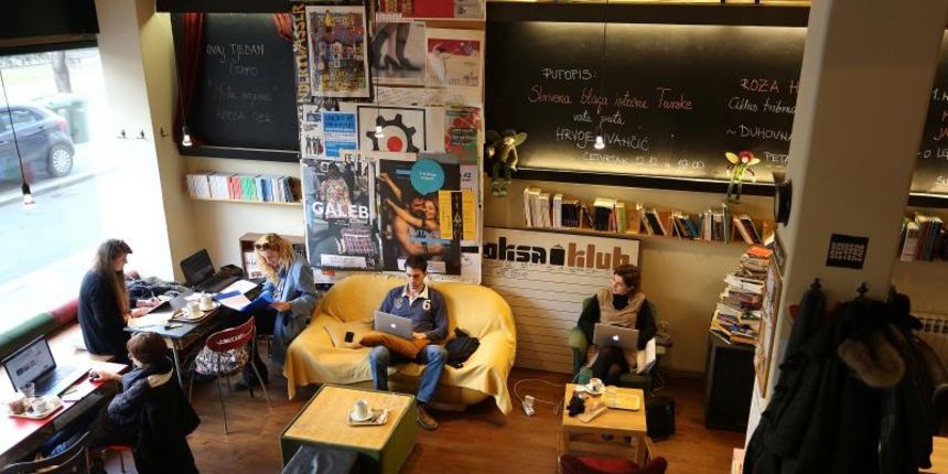 Zagreb – Booksa, knjizara, kavana i knjizevni klub u Marticevoj ulici vrlo neformalne i opustene atmosfere. Photo: Anto Magzan/PIXSELL