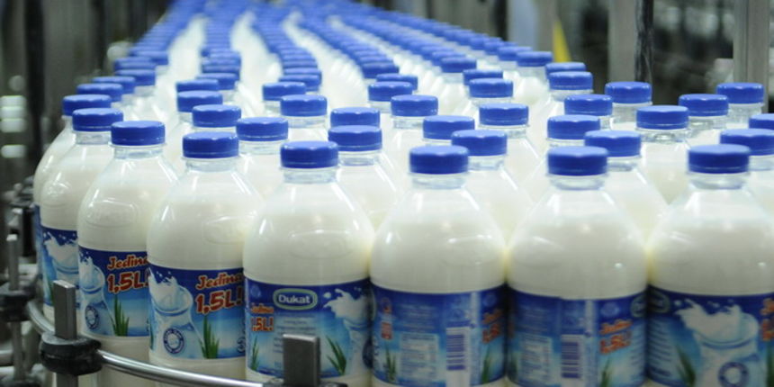 Zagreb, 170212.
Press konferencija u sjedistu Dukata povodom blokade njihovih pogona od strane mljekara. Na press konferenciji su prisustvovali Dragica Marovic, predsjednica radnickog vijeca Dukata, Josip Pavic predsjednik PPDIV i generalni direktor Duka Zagreb, 170212.
Press konferencija u sjedistu Dukata povodom blokade njihovih pogona od strane mljekara. Na press konferenciji su prisustvovali Dragica Marovic, predsjednica radnickog vijeca Dukata, Josip Pavic predsjednik PPDIV i generalni direktor Duka