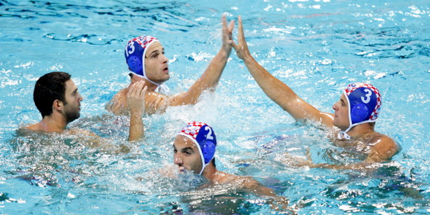 Zagreb, 050910.Bazen Mladost na Savi.29. Europsko prvenstvo u vaterpolu.Hrvatska – ItalijaNa fotografiji: slavlje hrvatskih vaterpolista, Josip Pavic, Damir Buric, Ivan Buljubasic i Miho Boskovic.Foto: Ronald Gorsic / CROPIX Zagreb, 050910.Bazen Mladost na Savi.29. Europsko prvenstvo u vaterpolu.Hrvatska – ItalijaNa fotografiji: slavlje hrvatskih vaterpolista, Josip Pavic, Damir Buric, Ivan Buljubasic i Miho Boskovic.Foto: Ronald Gorsic / CROPIX