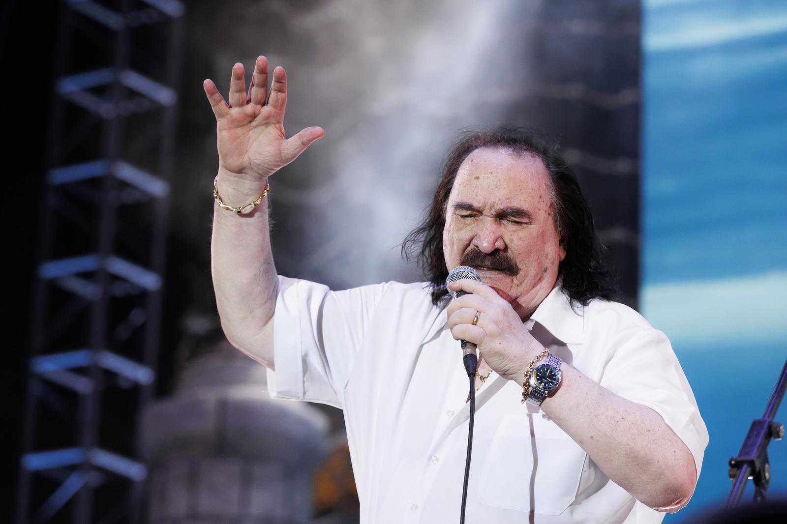 Mišo Kovač i prijatelji na Starom placu u Splitu Mišo Kovač i prijatelji na Starom placu u Splitu