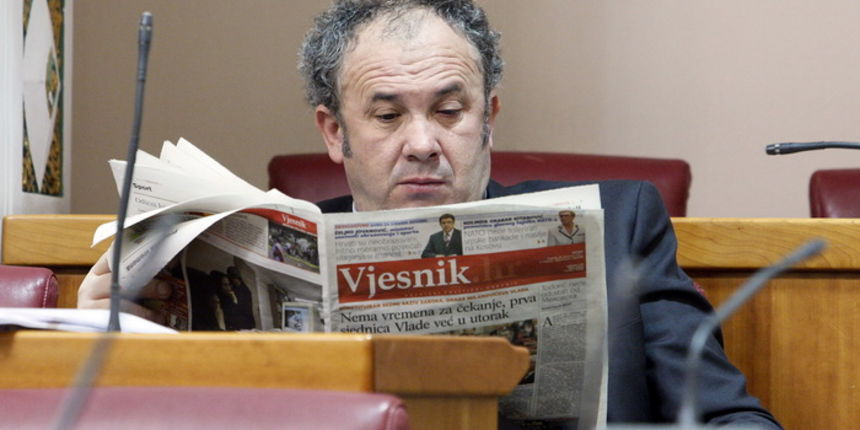 Zagreb, 231211.
Hrvatski Sabor u nastavku izvanredne sjednice glasuje o povjerenju novoj Vladi Zorana Milanovica.
Na slici: Zeljko Kerum.
Foto: Davor Pongracic / CROPIX Zagreb, 231211.
Hrvatski Sabor u nastavku izvanredne sjednice glasuje o povjerenju novoj Vladi Zorana Milanovica.
Na slici: Zeljko Kerum.
Foto: Davor Pongracic / CROPIX