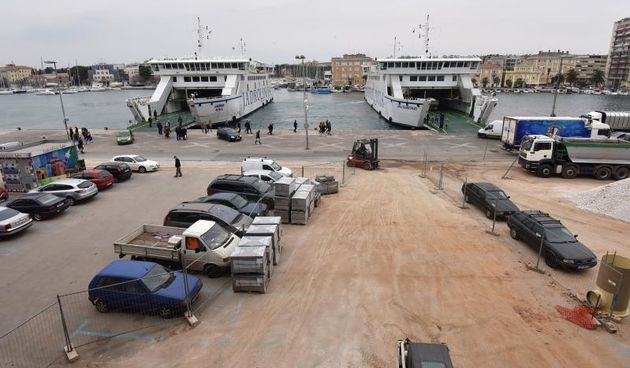 Radovi na izgradnji kanalizacijskog sustava na Liburnskoj obali. Photo: Dino Stanin/PIXSELL