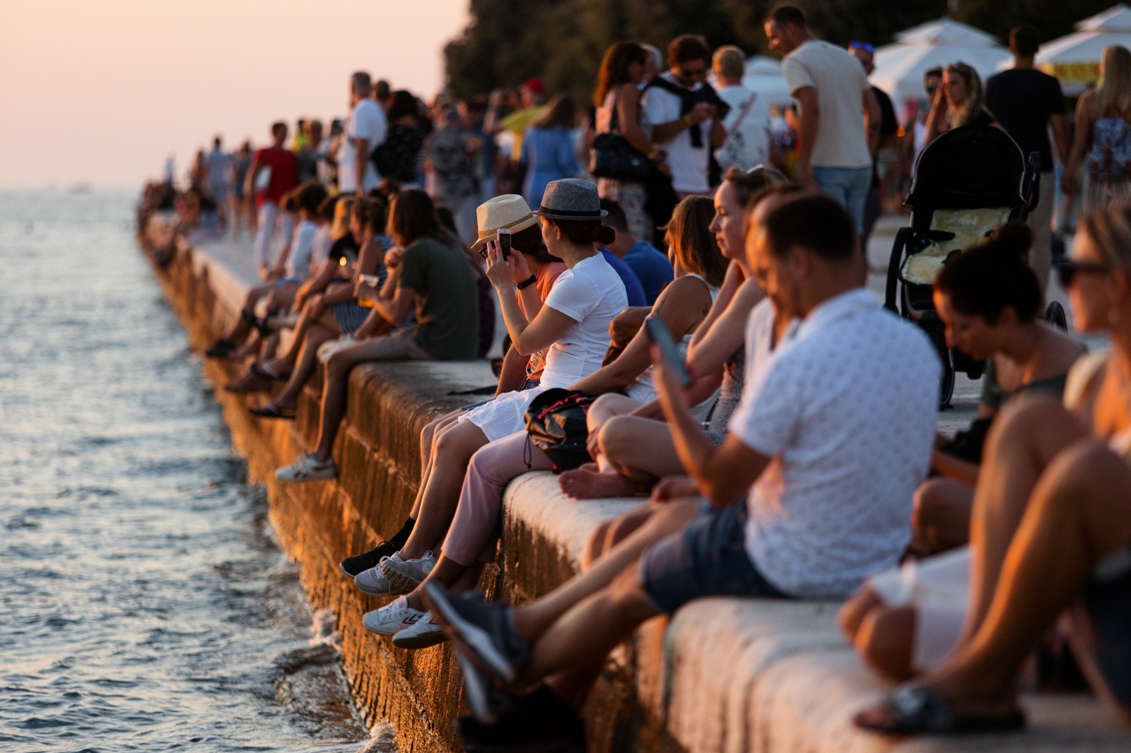 Bablje ljeto u Zadru: Riva je puna turista