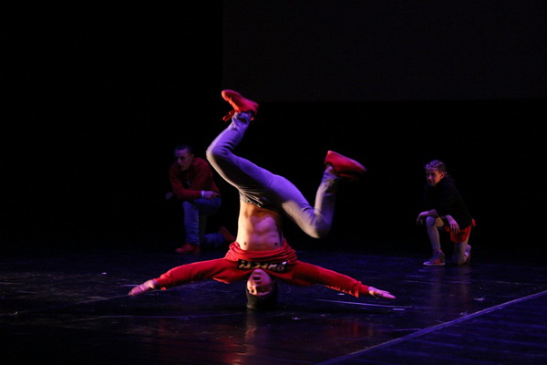 HNK Zadar: 5. Zadarski plesni festival u organizaciji Plesne udruge Gesta okupio je više od 260 plesača HNK Zadar: 5. Zadarski plesni festival u organizaciji Plesne udruge Gesta okupio je više od 260 plesača