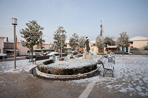 Snijeg u Bibinjama 3. veljače 2012, Foto: Leo Banić