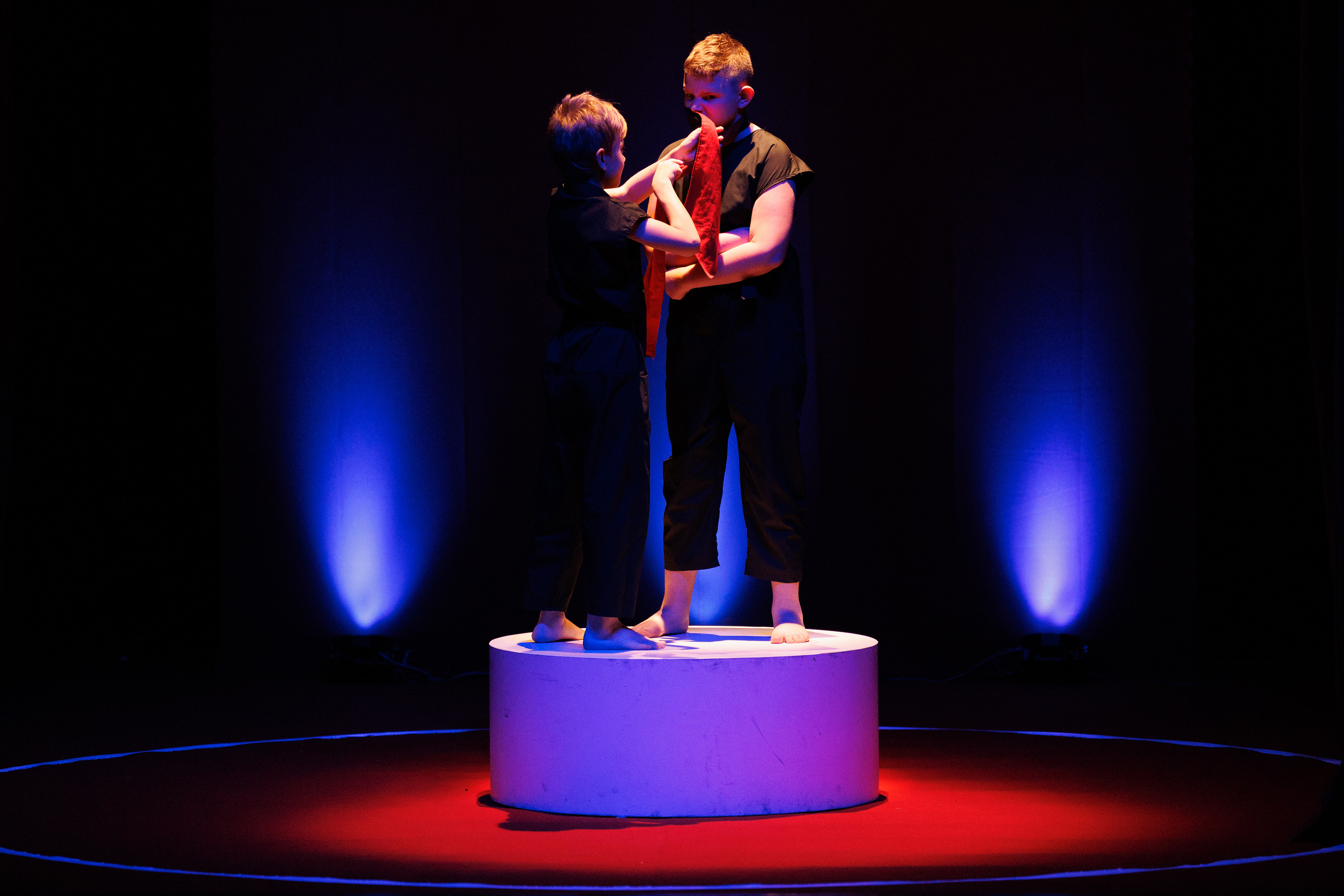 Igrajmo se: Zabranjeno mlađima od 15 strana A