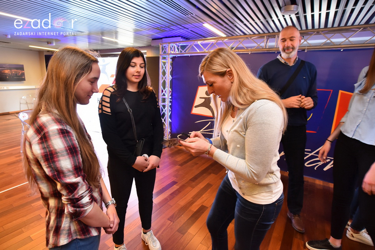 Na Višnjiku održana javna radionica “Zdravstveno usmjerena tjelesna aktivnost učenika” (ZUTA) Na Višnjiku održana javna radionica “Zdravstveno usmjerena tjelesna aktivnost učenika” (ZUTA)