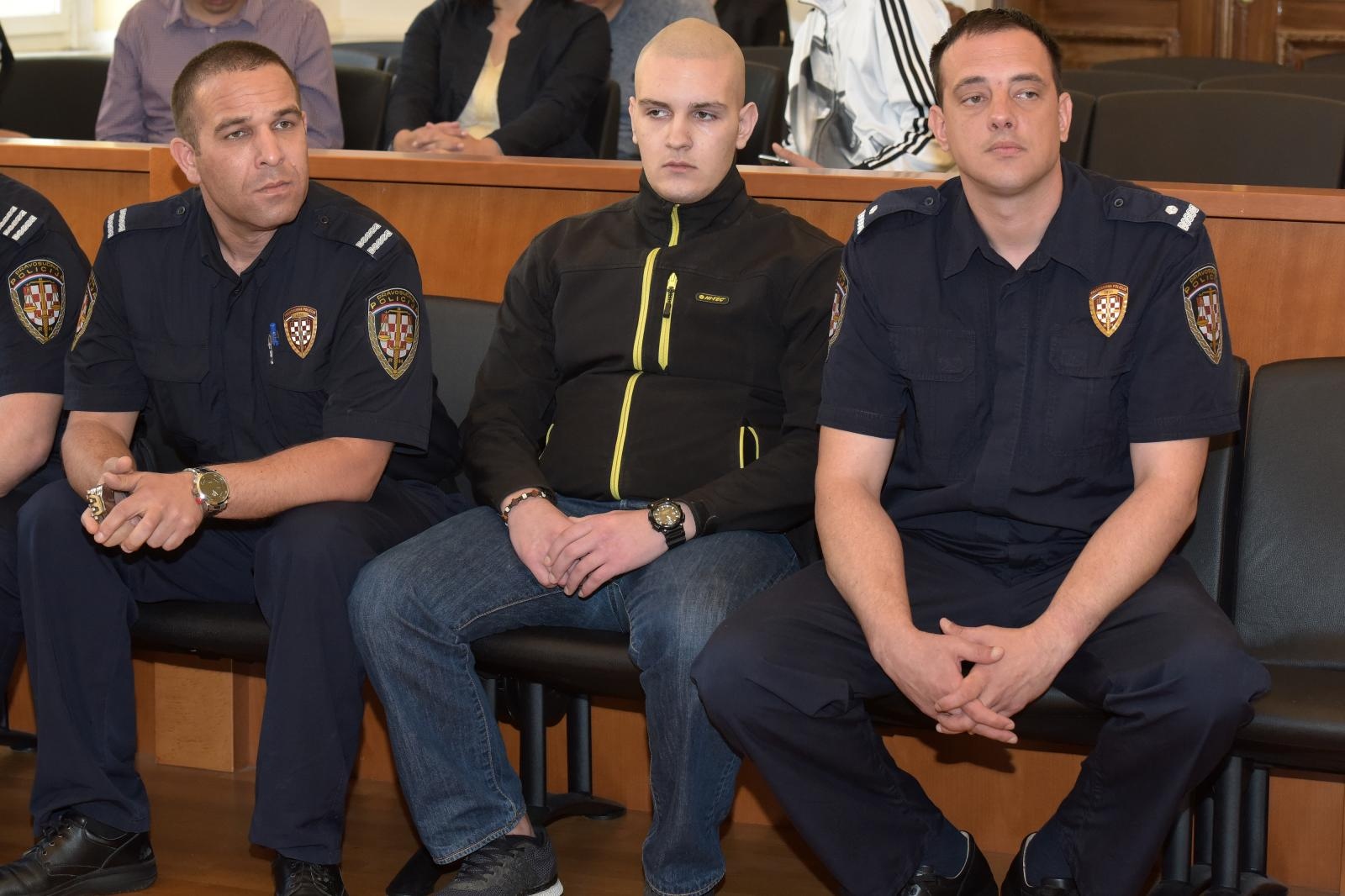 Županijski sud u Zadru: Tin Šunjerga osuđen na 40 godina zatvora zbog ubojstva roditelja