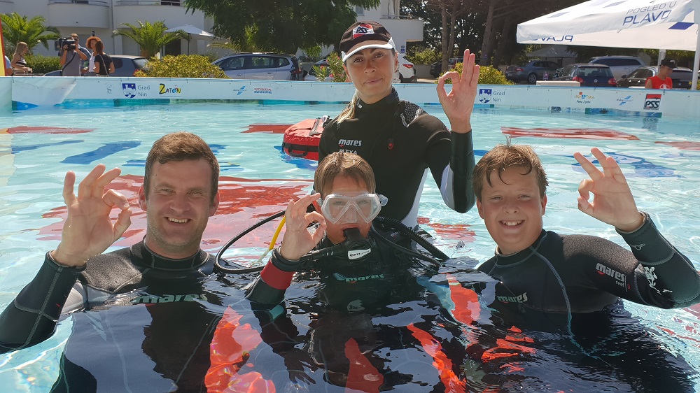 Pogled u plavo: Besplatno probno ronjenje na plaži Jaz u Zatonu