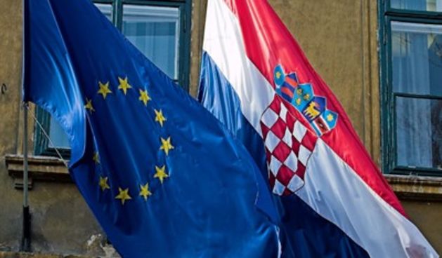 EU i hrvatska zastava (Foto: Tportal.hr)