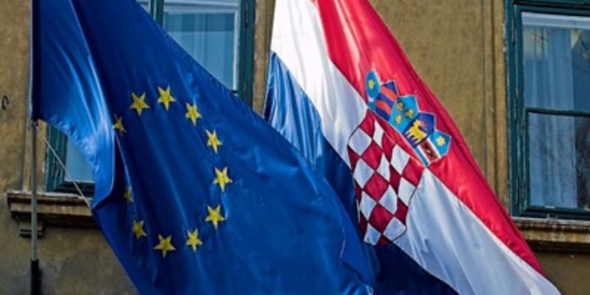 EU i hrvatska zastava (Foto: Tportal.hr) EU i hrvatska zastava (Foto: Tportal.hr)