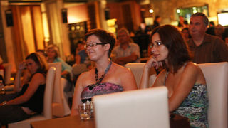 Arsenal : Večer stand up komedije (Saša Čuka)