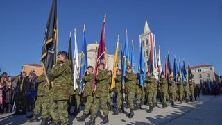 Mimohod ratnih postrojbi u Zadru